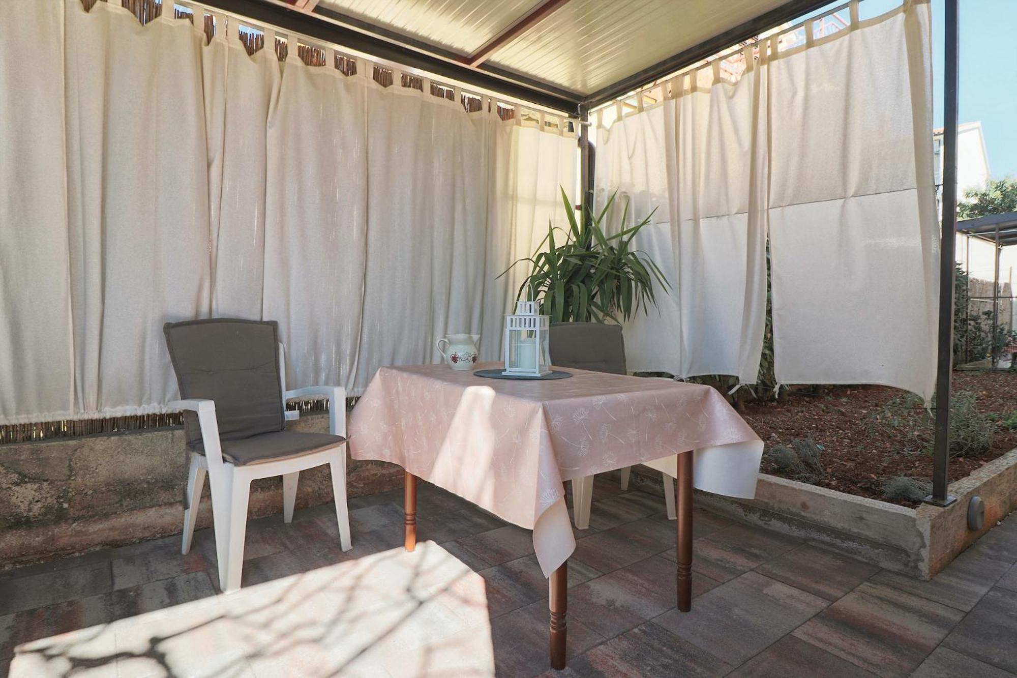 Studio Apartman Edy 3 Pula Buitenkant foto