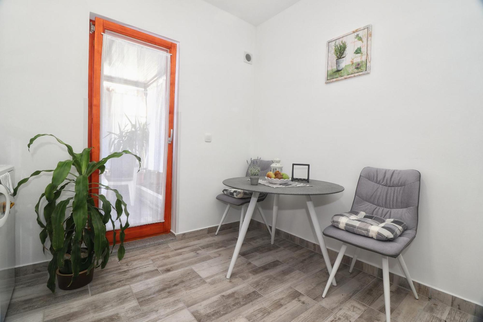 Studio Apartman Edy 3 Pula Buitenkant foto