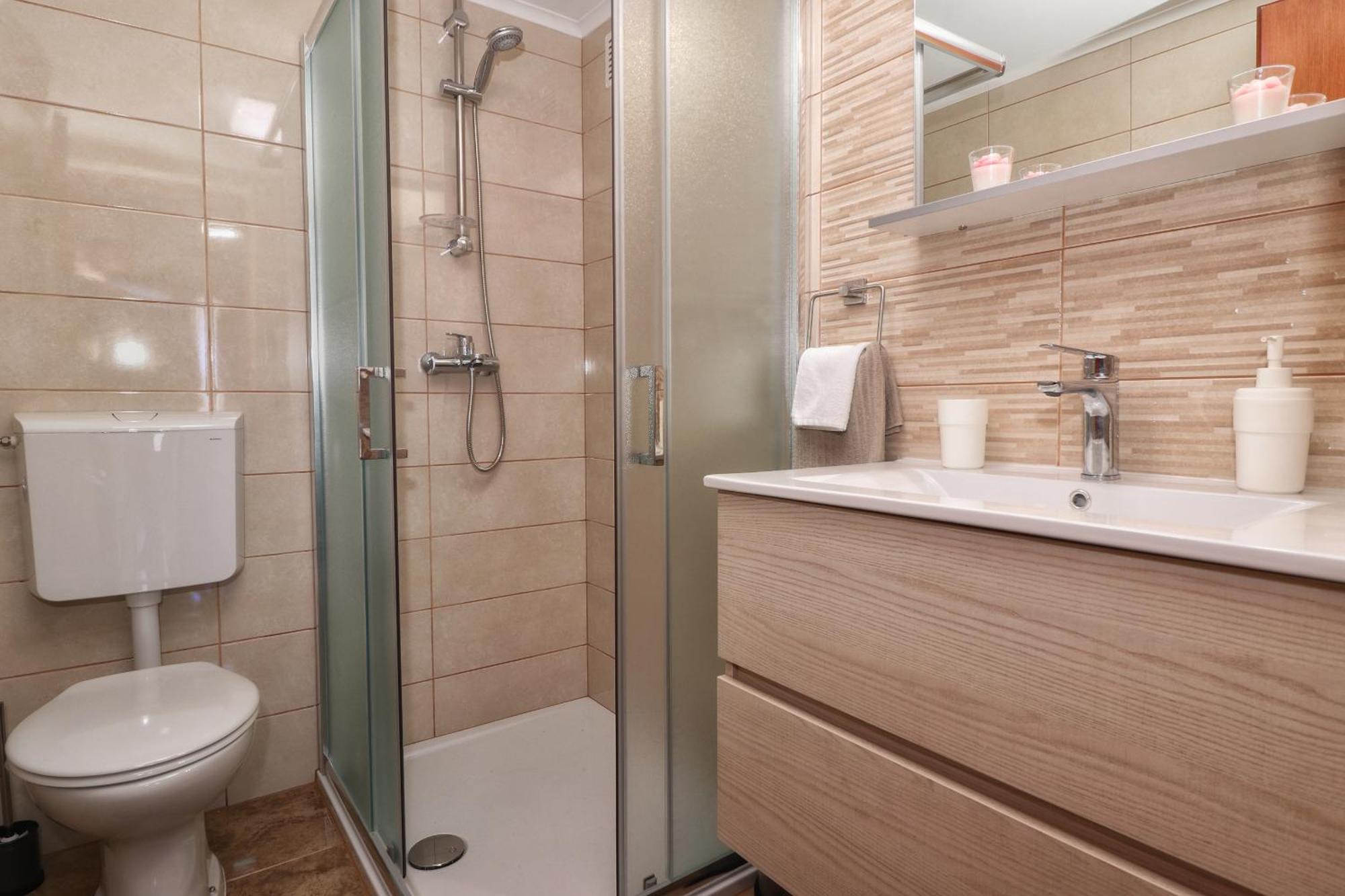 Studio Apartman Edy 3 Pula Buitenkant foto
